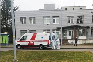  Įtarus koronavirusą 2 vyrai iš Kėdainių išvežti į Kauno ligoninę