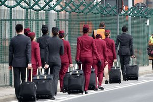 Skrydžių palydovai keleivius lydi ir iš Italijos – pabūgo, kad platina užkratą 