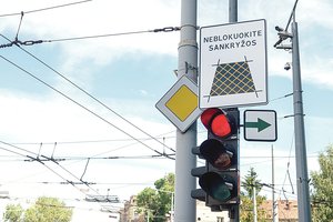 Gatvėse – sumaištis dėl žaliųjų rodyklių, o kaltųjų nėra: kritiką tiesiog nusipurtė