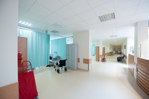 Užsikrėtusi lietuvė padarė viską, kad virusas neplistų, bet Šiauliuose prasidėjo keistenybės