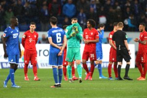 Vokietijoje skandalu dėl plakato tribūnose virtusiame mače „Bayern“ šventė triuškinamą pergalę