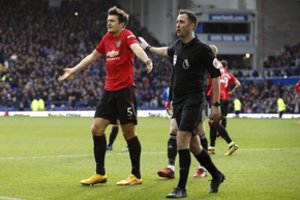 Anglijoje „Manchester United“ ir „Tottenham Hotspur“ komandos išbarstė taškus