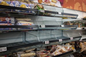 Panikuoja ne tik lietuviai – parduotuvių lentynas šluoja ir santūrieji vokiečiai