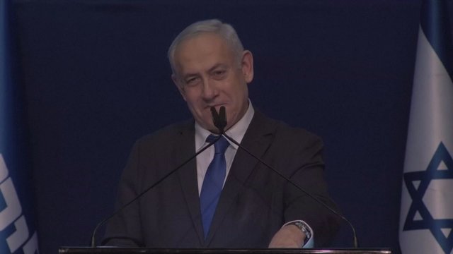 Izraelio premjero B. Netanyahu triumfas – pranešė apie „visus lūkesčius“ pranokusią pergalę