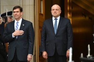 Estijos ir JAV gynybos ministrai: Rusija kelia didžiausią pavojų NATO