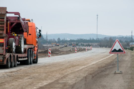 Vyriausybė paskirstė 21,4 mln. eurų rezervą – pasakė, kokiems keliams ir gatvėms jis atiteks 