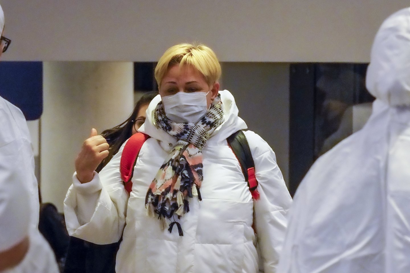 Patikra dėl koronaviruso Vilniaus oro uoste.<br>V.Ščiavinsko nuotr.