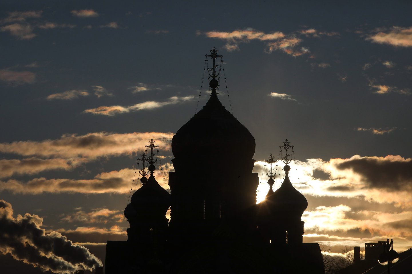  ​Rusijos stačiatikių bažnyčios šventovėse bus įrengtos vaizdo kameros. Tokiu būdu stengiamasi užkirsti kelią bažnyčios turto ir asmeninių parapijiečių daiktų vagystėms.<br> TASS/Scanpix nuotr.