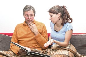 Sutrikusi atmintis ne visada yra ligos požymis: neurologas nurodė, kada susirūpinti