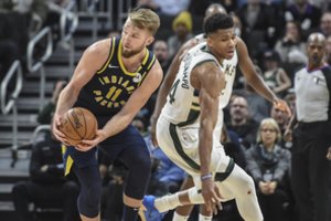 Universaliai žaidusio D. Sabonio „Pacers“ neprilygo G. Antetokounmpo vedamai „Bucks“