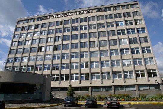 1991 m. Vilniuje priešais užgrobtus Radijo ir televizijos (RTV) rūmus S.Konarskio gatvėje prasidėjo RTV darbuotojų bado streikas. Akcija truko 170 parų.<br>I.Gelūno nuotr.