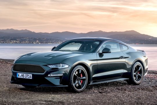 Atgimusi kino žvaigždė „Ford Mustang Bullitt“ apsistojo Vilniuje