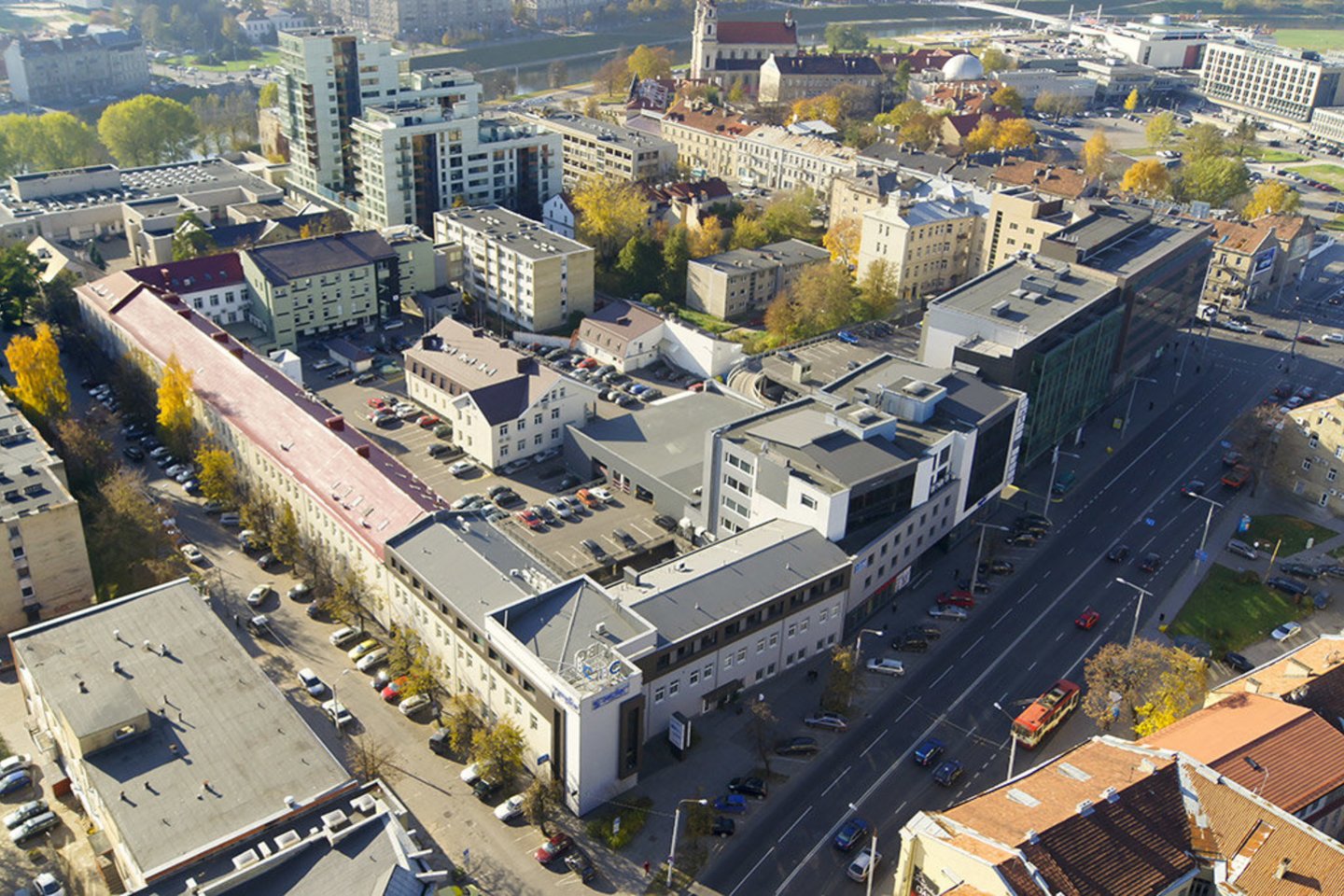 Vilniuje esantį verslo centrą IBC įsigijo investicinio fondo „Lords LB“ valdomos įmonės.<br> Organizatorių nuotr.