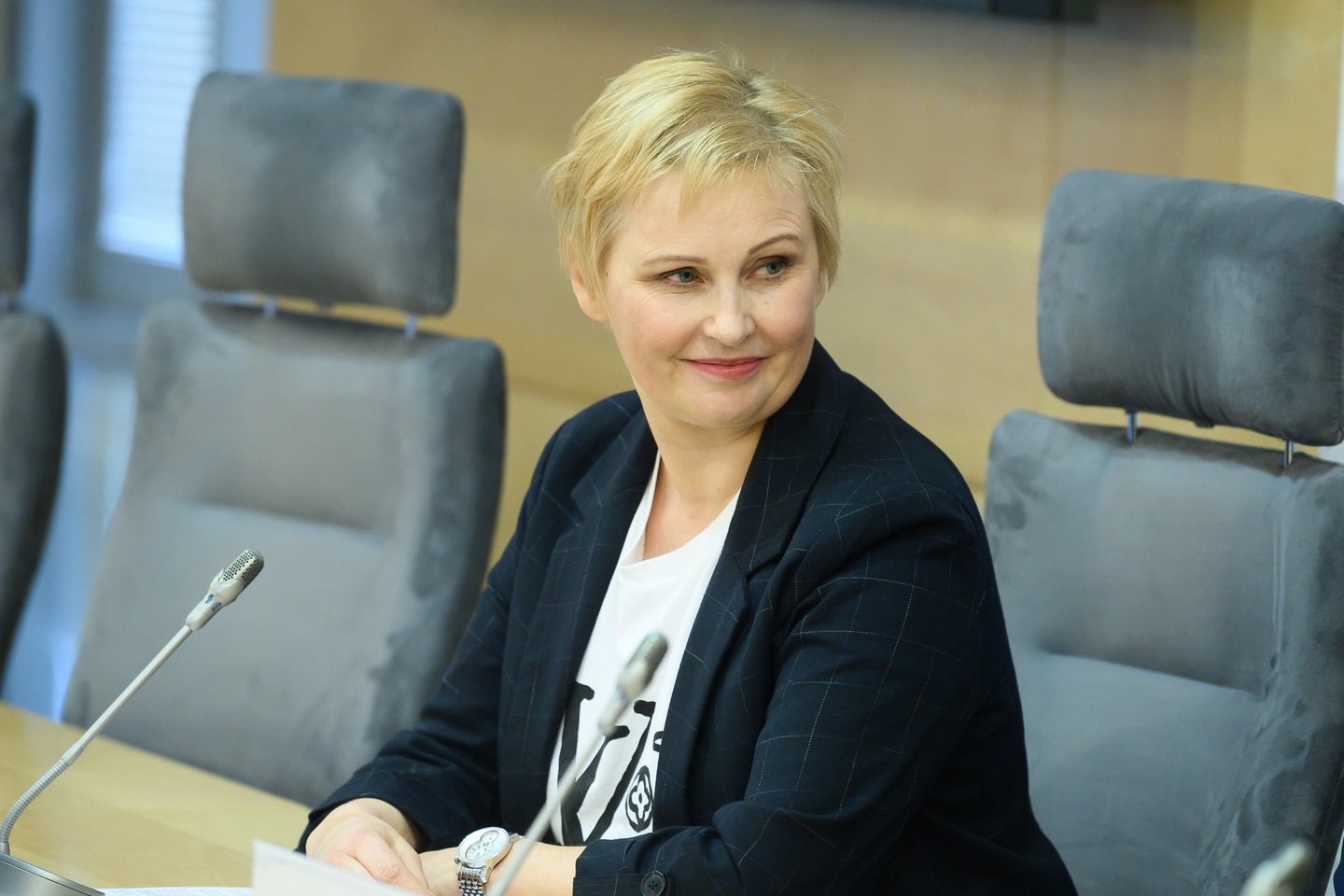 Žurnalistė Rūta Janutienė parašė ir išleido knygą „Raudonoji Dalia“– apie buvusios prezidentės Dalios Grybauskaitės toli gražu ne trispalvę praeitį.<br>V.Skaraičio nuotr.