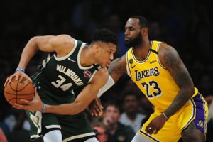 NBA naktis: lyderių mūšyje Los Andžele – saldi LeBrono Jameso ir „Lakers“ pergalė