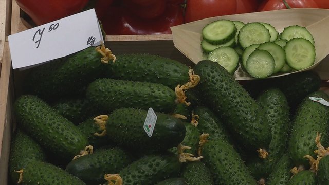 Ko nepadarysi vardan lietuviškų daržovių: už kilogramą agurkų negaili ir 7,5 euro 