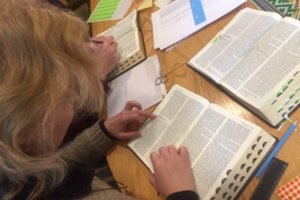 Išaiškėjo, kad įmanoma Bibliją perskaityti per vieną savaitę ir sukurti iš to šventę