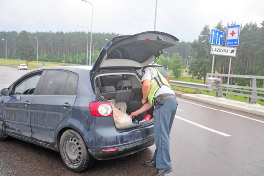 Kaune vogtas automobilis atsidūrė Panevėžyje  