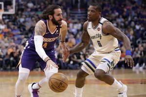 NBA naktis: nemaloni „Bucks“ serija ir čempionų pergalė