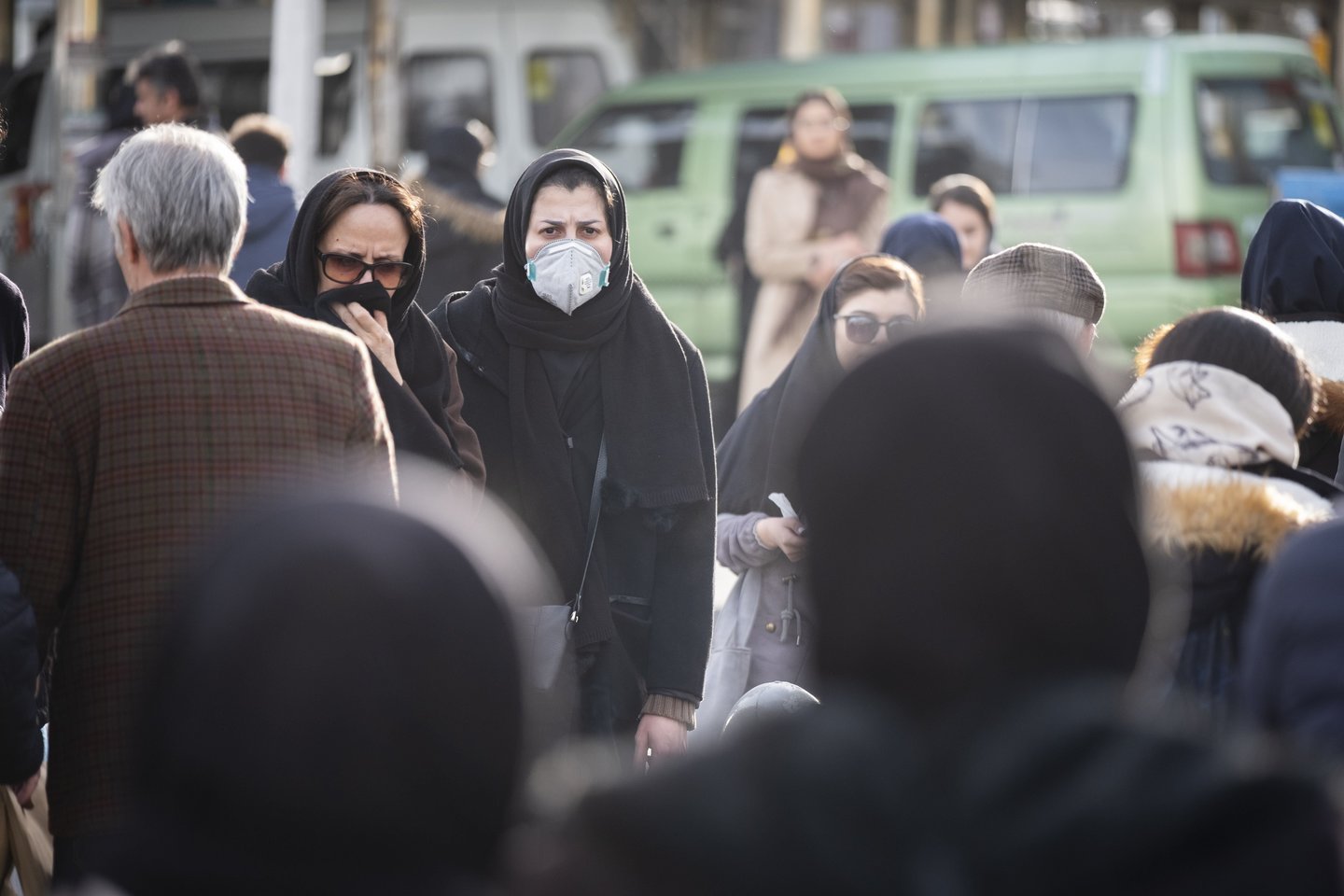 Asociacijų atstovai skaičiuoja, kad kiekvieną dieną Lietuvos biudžetas netenka 200-300 tūkst. eurų mokesčių, o turizmo sektorius – 1 mln. eurų pajamų.<br>Irano pusiau oficiali naujienų agentūra IRNA trečiadienį prane