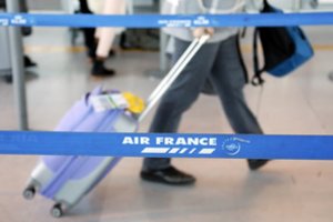 „Air France-KLM“ perspėja, kad tikrasis koronaviruso poveikis dar laukia ateityje