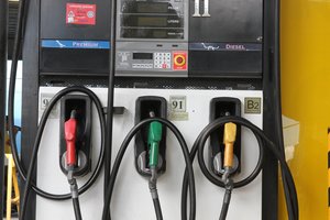 Rusijos ministras: naftos gavybą galime greitai padidinti 200-300 tūkst. bpd