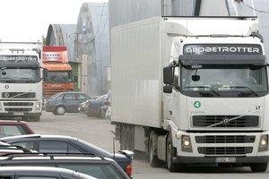 Koronavirusas ėmė smaugti tam tikrą verslą, transportą, kai kuriuos gamintojus