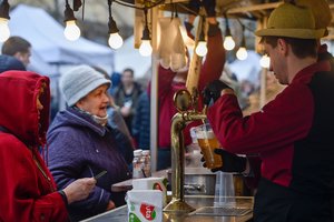 Alkoholio draudimas Kaziuko mugėje negaliojo – draudžiamu laiku nusipirko alaus