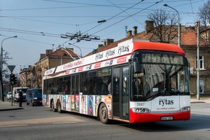 Primena, kaip saugotis virusų viešajame transporte