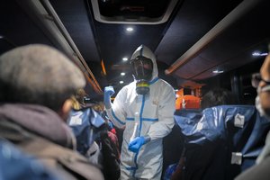 Koronavirusas plinta: Latvijoje – du nauji užsikrėtimo atvejai, Lenkijoje uždaromos mokyklos