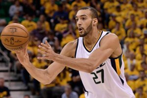 Koronavirusas – jau ir NBA: užsikrėtė lygos žvaigždė, stabdomas sezonas