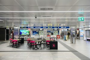 Italija imasi dar griežtesnių veiksmų – uždaro dalį parduotuvių, ruošiasi ekonominiam smūgiui