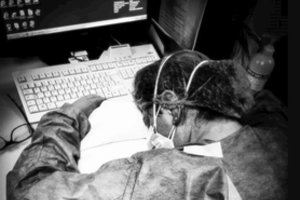 Koronaviruso protrūkio akivaizdoje medikams senka jėgos: reanimacijoje gali neužtekti vietų