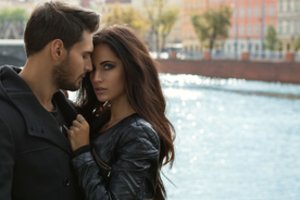 Naujas tyrimas: vyrai susijaudinusią moterį gali atskirti pagal kvapą