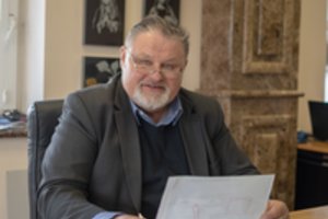 Akmens apdirbimo verslo įkūrėjas A. Krikščiūnas: akmuo – užburia ir nepaleidžia