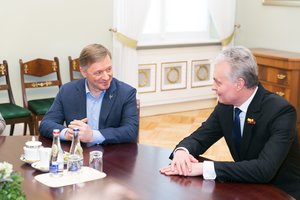 G. Nausėda siūlo pasirūpinti artimaisiais: situacija dėl koronaviruso – ypatinga