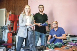 Prieš pusmetį Amžinybėn išėjusio Žano Maslausko darbus perėmė jo sūnus su sužadėtine