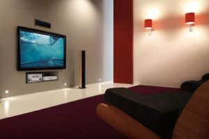 Jubiliejinis „Kino pavasaris“ įvyks: keliasi į namų kino ekranus