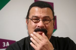 Stevenas Seagalas sumokės už Rusijos pilietybę