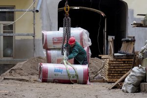 Profsąjungos: dėl krizės neturėtų nukentėti vien darbuotojai