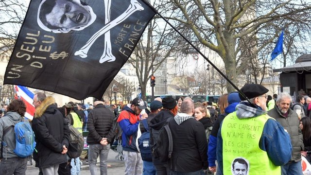 Draudimai neišgąsdino: Paryžiuje surengtas „geltonųjų liemenių“ protestas