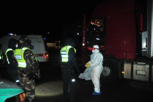 Lietuva atnaujino sienų kontrolę, į pagalbą pasieniečiams atėjo kariai