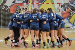 Iššūkis virusui ar beprasmė rizika: Garliavoje šeštadienį vyko Baltijos rankinio lygos kovos