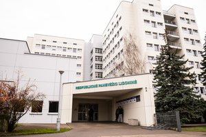 Iš Panevėžio – naujausios žinios apie koronavirusu užsikrėtusį vyrą, izoliuotas dar vienas asmuo