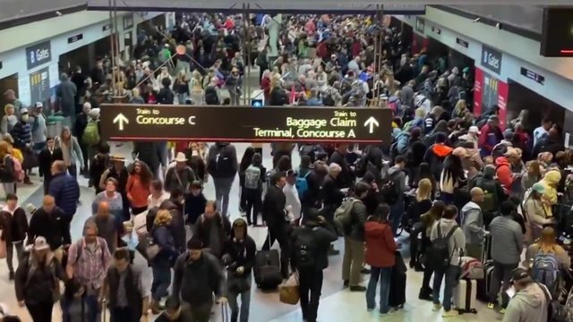 Dėl koronaviruso kilo sumaištis Jungtinių Valstijų oro uostuose