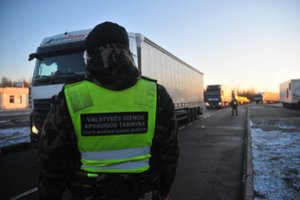 Lenkija įleido grupę lietuvių, strigusių ties Vokietijos siena, kiti bus parskraidinti 