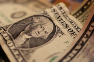 Ėmėsi drastiškų priemonių: JAV centrinis bankas sumažino bazinę palūkanų normą praktiškai iki nulio