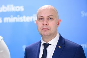 Apie naujus koronaviruso atvejus paskelbęs A. Veryga įspėjo ir dėl laidotuvių tvarkos