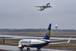 „Oro navigacijos“ vadovas: skrydžių virš Lietuvos sumažėjo penktadaliu