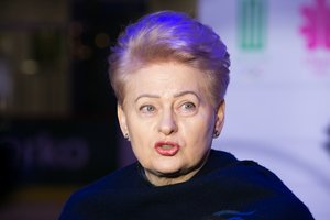 Įsteigtas fondas kovai su koronaviruso plitimu, pinigų pervedė ir D. Grybauskaitė